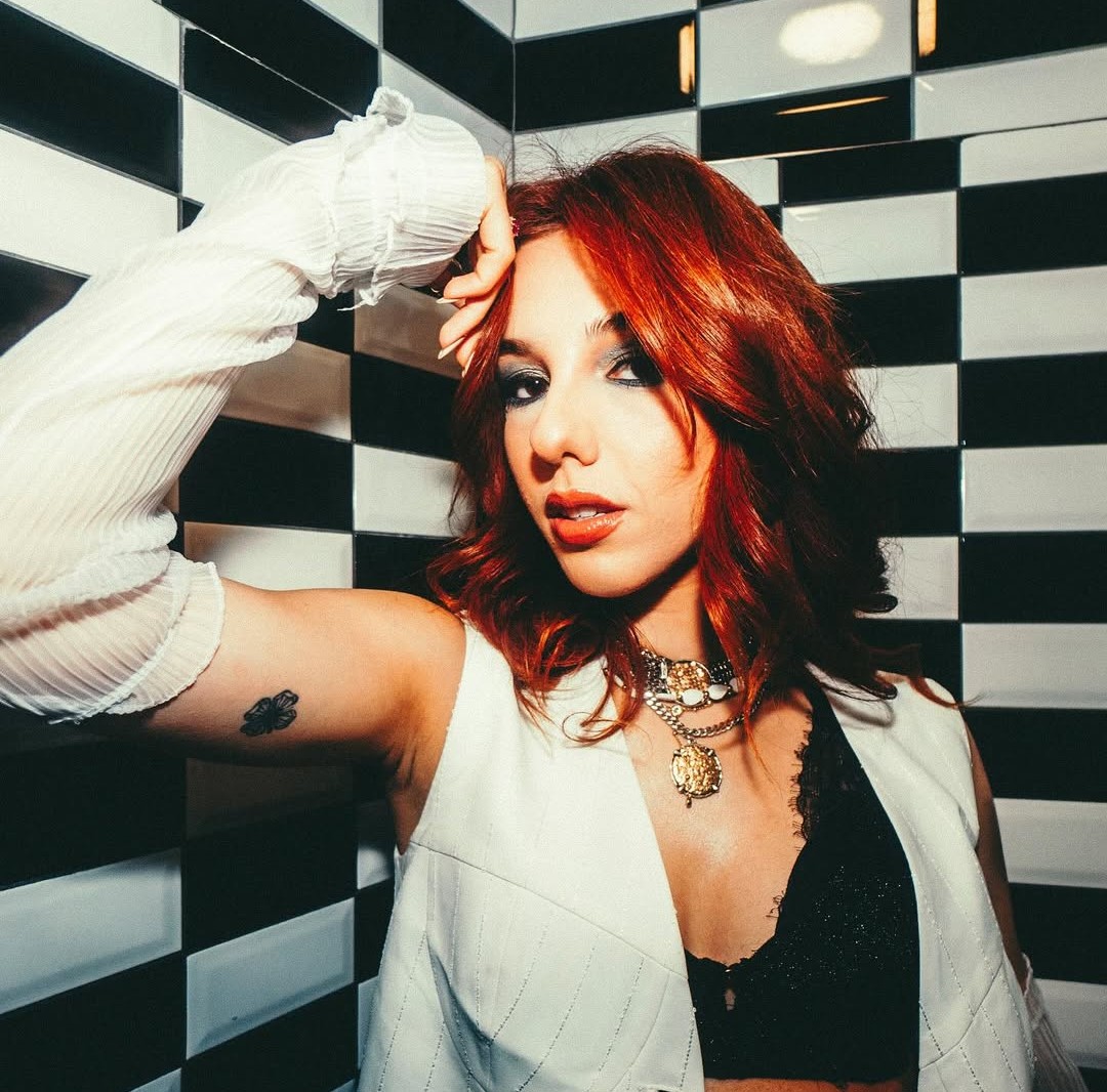 Selin Releases Brand New English Single – “Burn with You” 